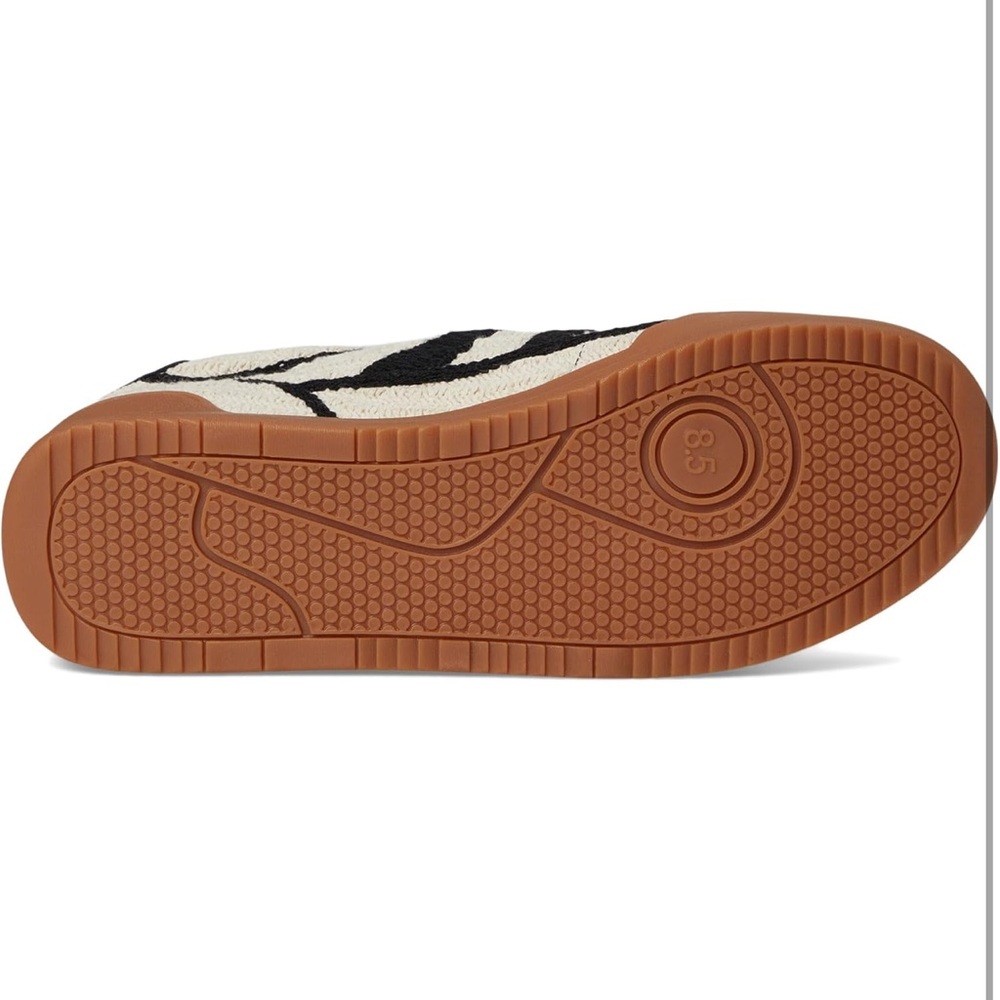 NIB STEVE MADDEN WOVEN SNEAKERS❤️ - Picture 3 of 6